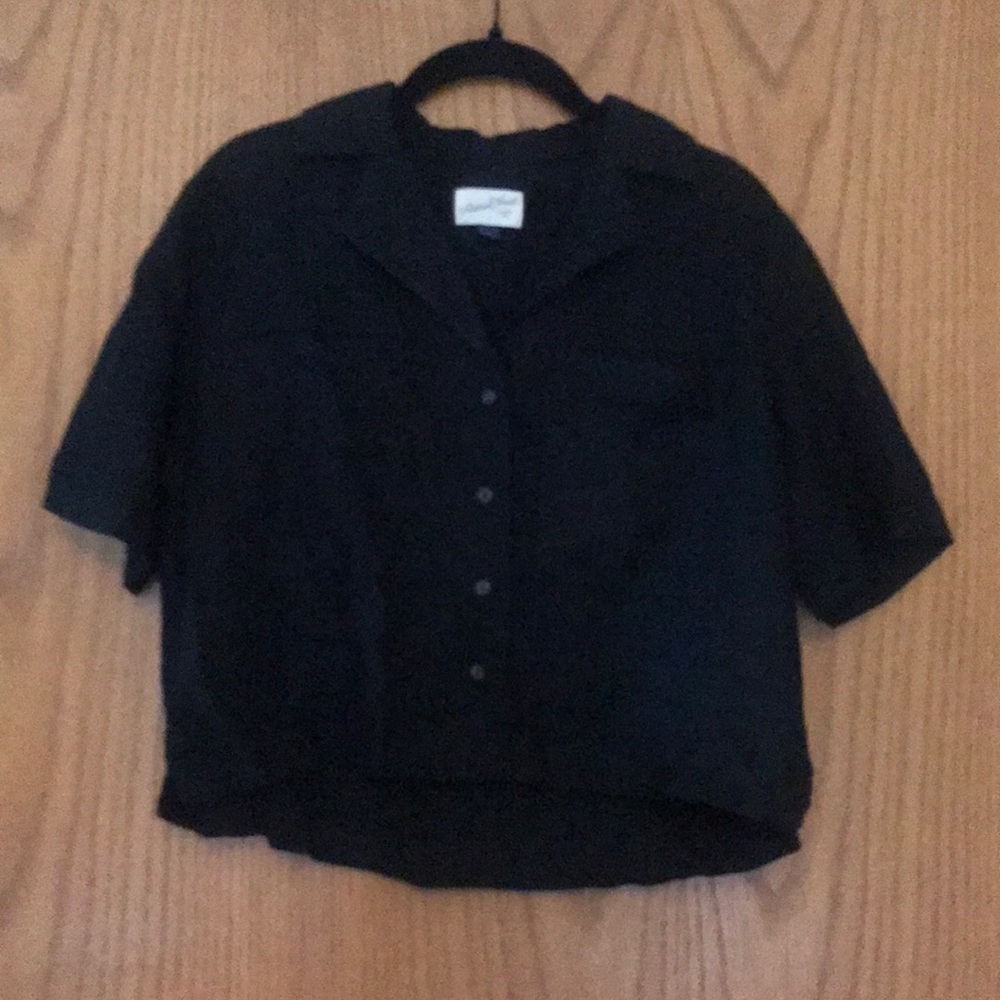 Universal Thread Button Down